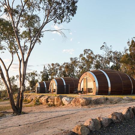 Barrel View Luxury Cabins Ballandean Esterno foto